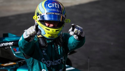 开云官网-阿斯顿马丁绝杀梅赛德斯，阿隆索扛起全队