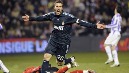 开云官网-黄蜂收割猛龙，霍勒迪如何成为逆转乾坤的关键先生