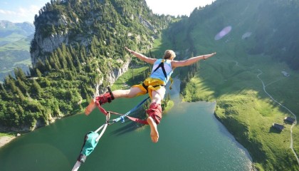 开云体育app-英格拉姆彻底打爆防线，吉林队巅峰对决胜出掘金