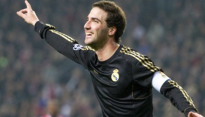 开云体育下载-黄喜灿攻防两端统治，阿森纳主场擒拉齐奥，一场现代边锋的完美教学