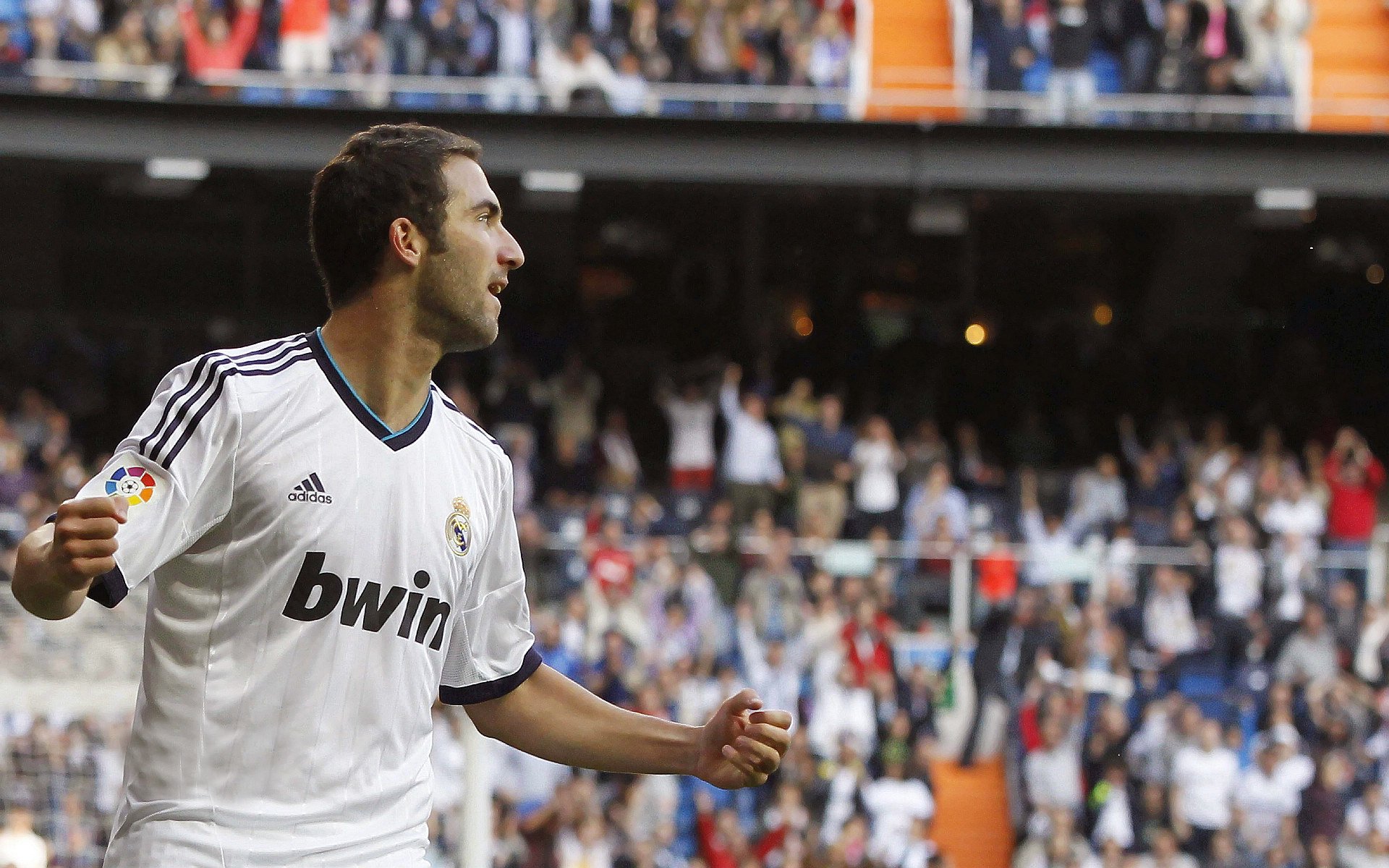 英超争冠白热化，步行者强势晋级，体育世界里的确定性与意外性