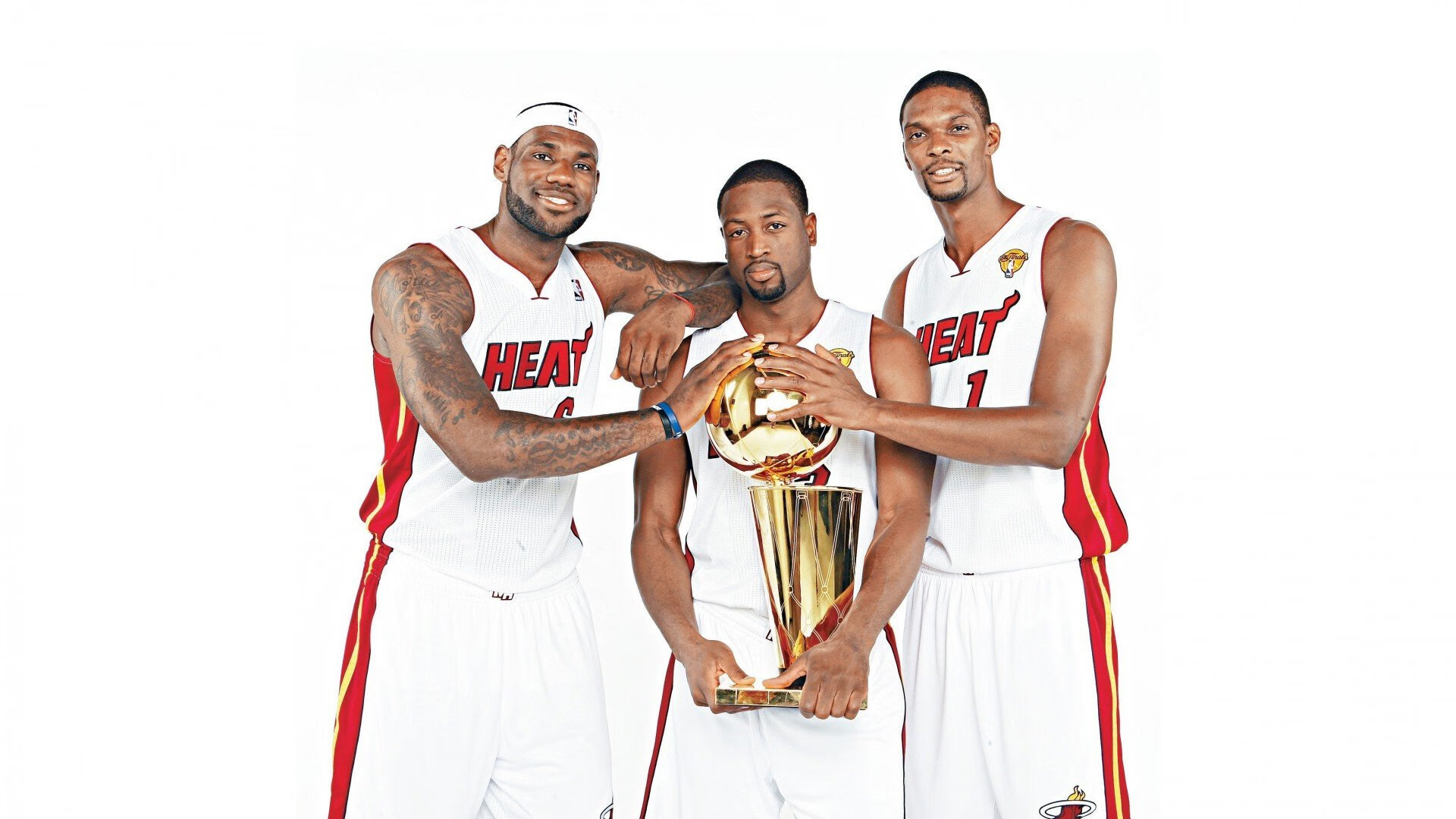 西决生死战焦点战，广厦队血拼掘金，篮球精神的无界共鸣