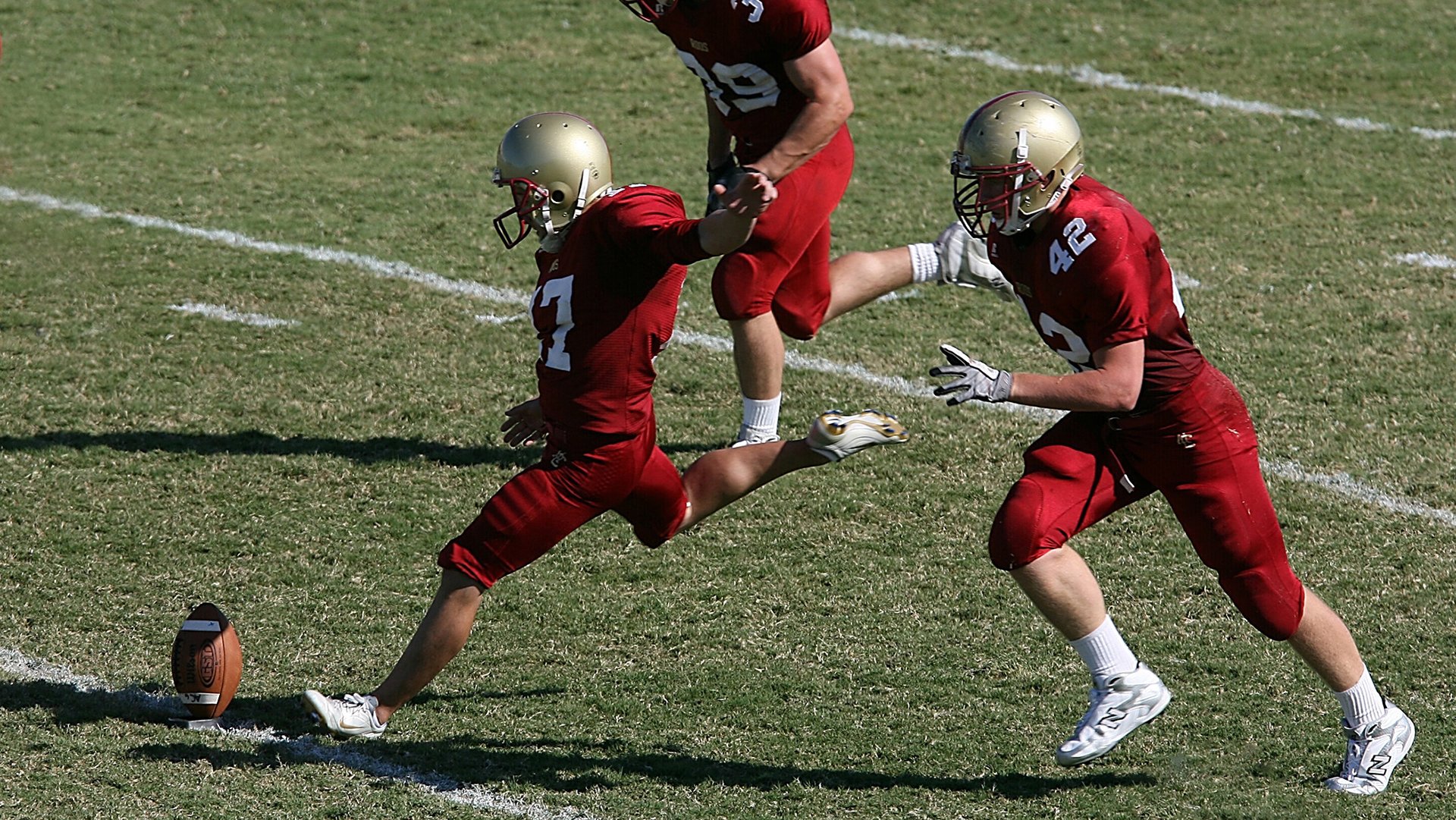 戈麦斯一锤定音，乌克兰带走瑞士背后的足球与隐喻